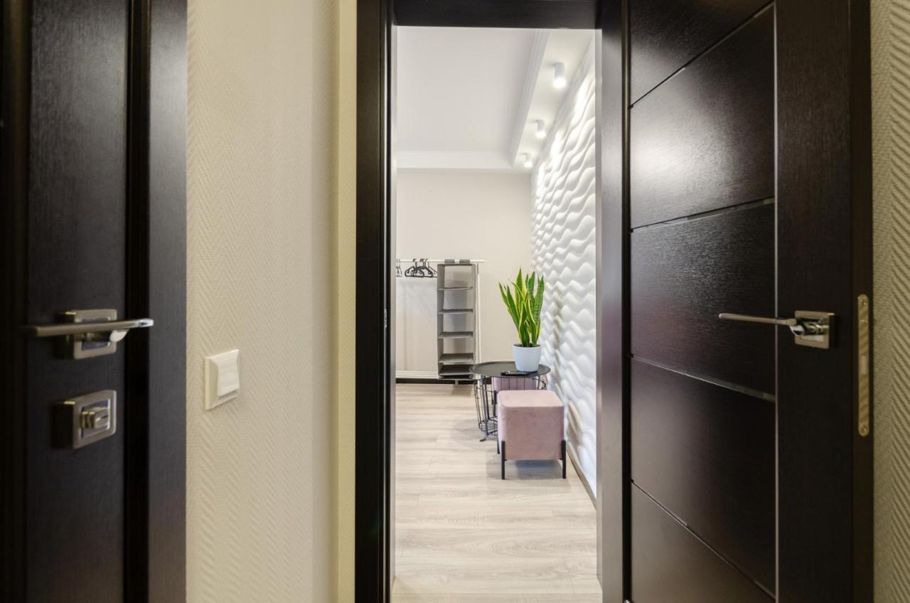 Artal Apartment On Obolonskyi Avenue 16 Kiew Exterior foto